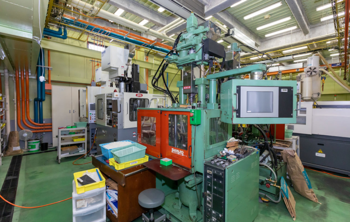 Product manufacture YUASA YARN GUIDE ENGINEERING CO.,LTD.